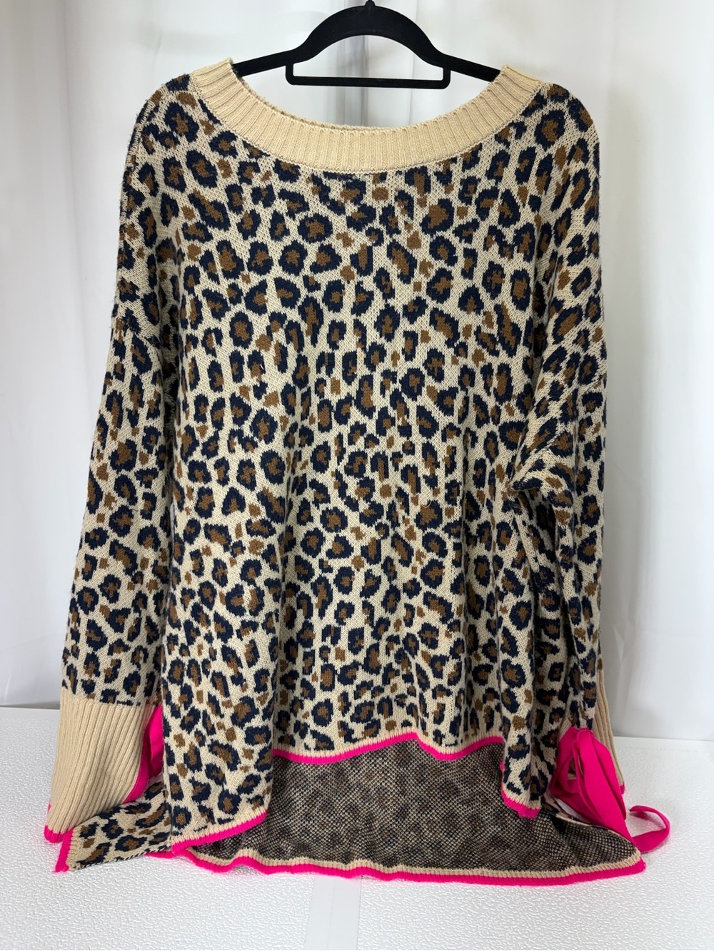 crown & ivy Leopard Print Off-Shoulder Sweater with Pink Trim 4112